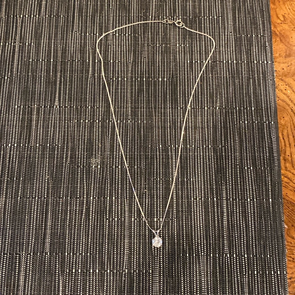 Cubic zirconia pendant with silver chain